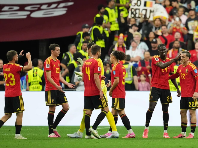 Golea Bélgica 5-1 a Nueva Zelanda y amarra liderato
