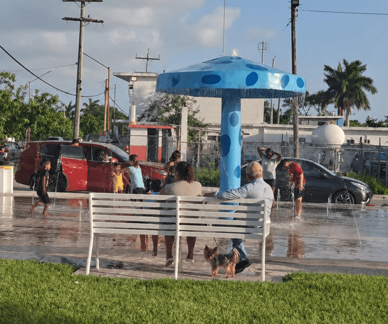 Fuente del “Honguito” se convierte en refugio contra el calor en Valle Hermoso