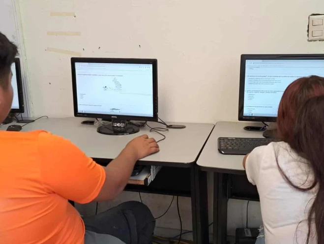 Avanza certificación de educación para adultos en Reynosa