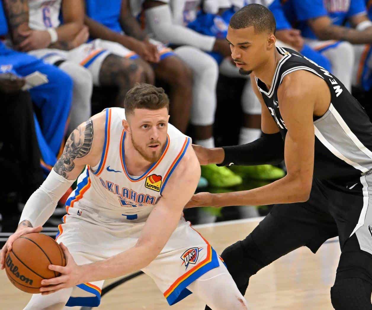 El Thunder e Isaiah acuerdan contrato