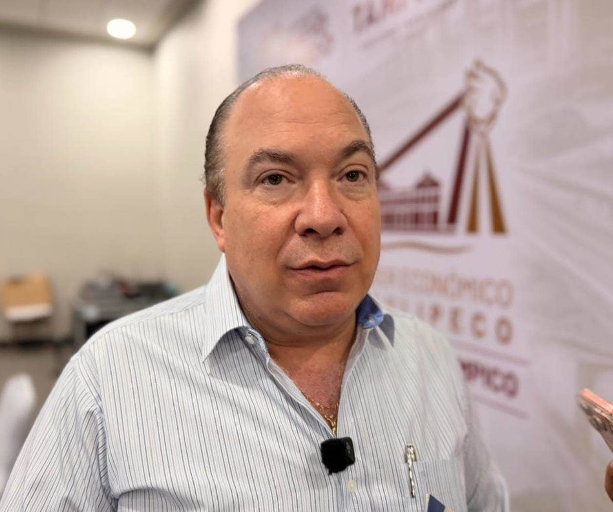 Piden empresarios retirar a franeleros