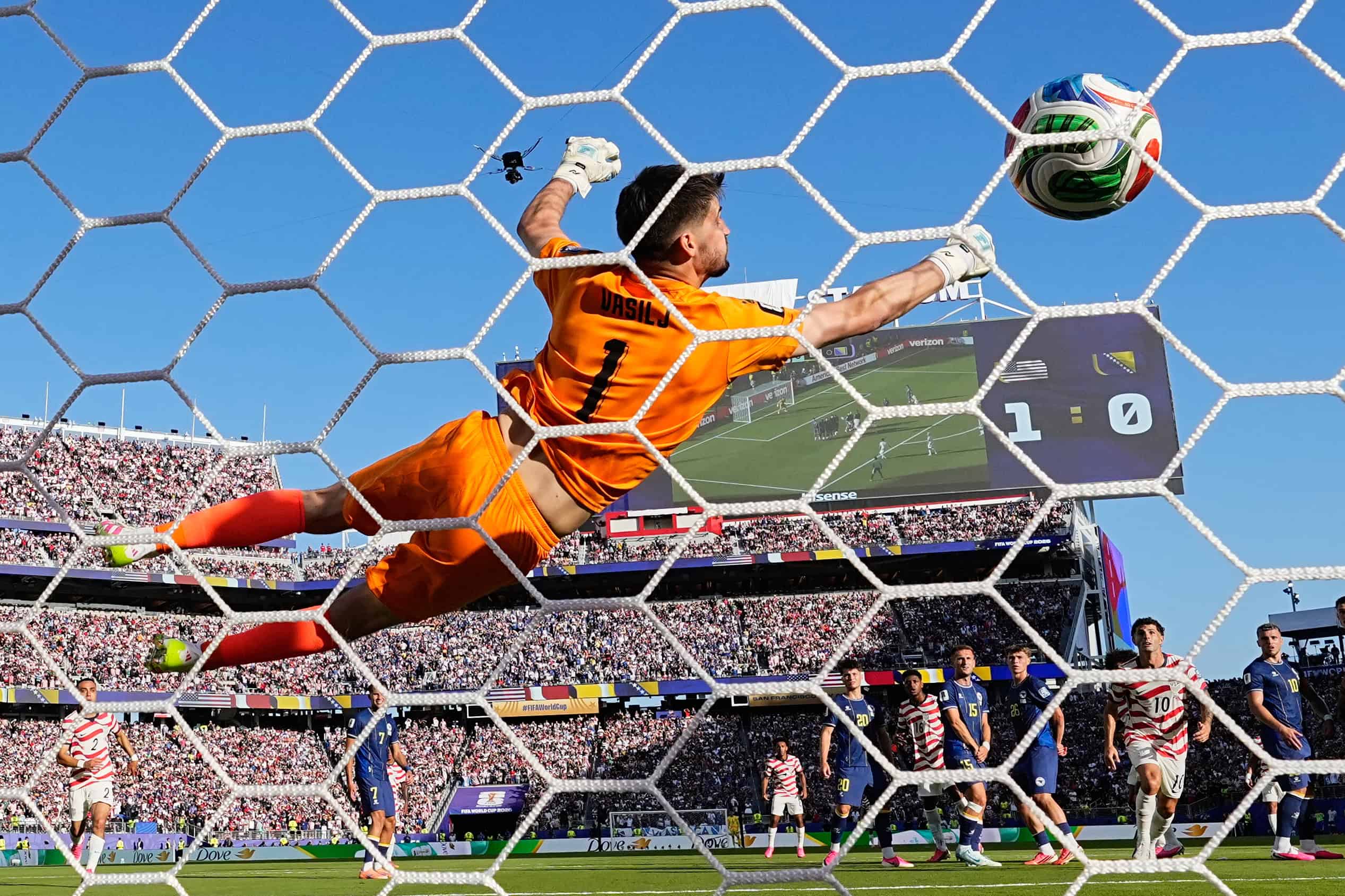 Avanza EU a octavos de final; va contra Belgica