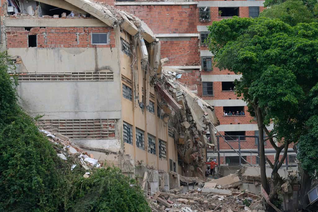 Machado pide volver a Venezuela tras los sismos y critica la respuesta del gobierno Machado pide volver a Venezuela tras los sismos y critica la respuesta del gobierno