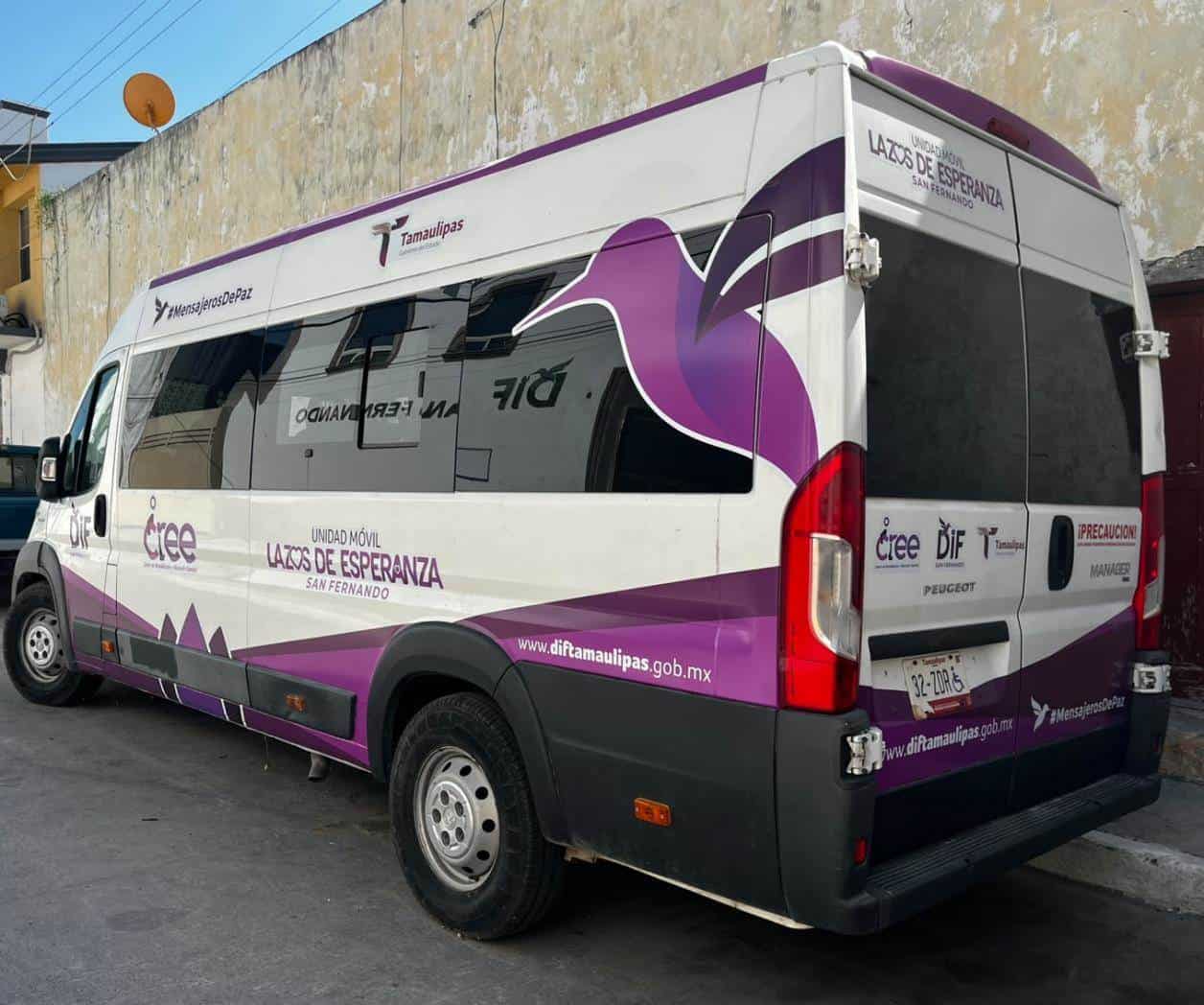 Nueva Unidad de Transporte para los Alumnos del CAM Nueva Unidad de Transporte para los Alumnos del CAM