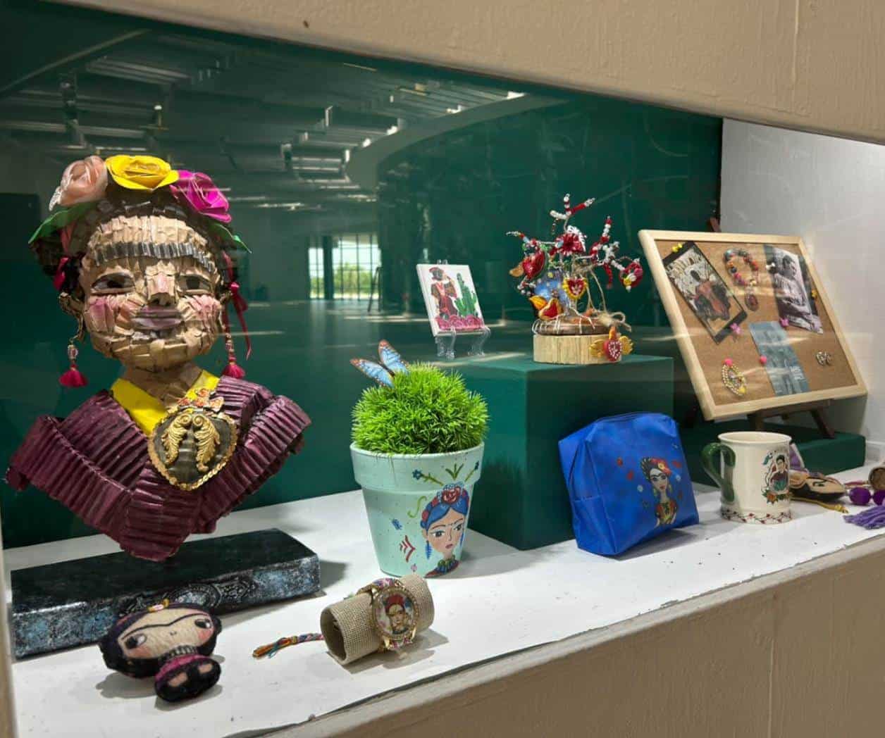 Inaugura “Viva la Vida”