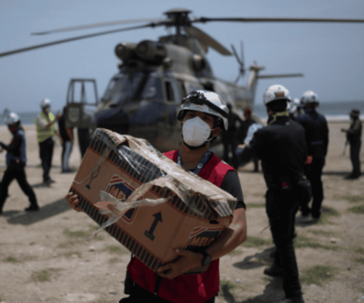 Venezolanos se aferran a la esperanza a 10 días de los sismos Venezolanos se aferran a la esperanza a 10 días de los sismos