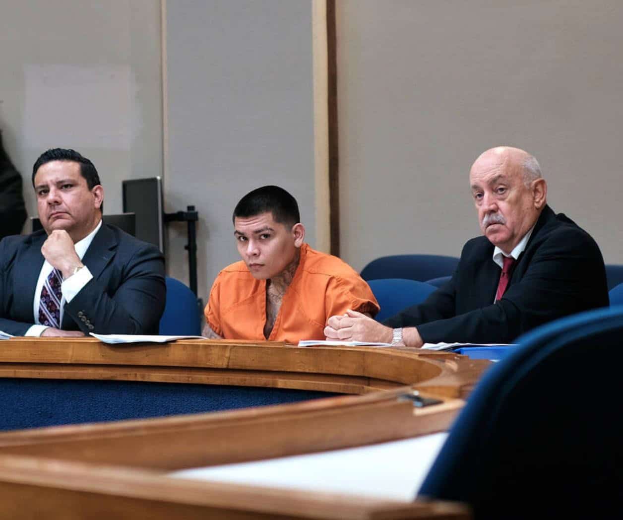 Hermana de acusado por la muerte de teniente testifica