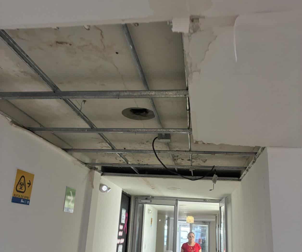 Lluvias exhiben el deterioro de Centro de Salud
