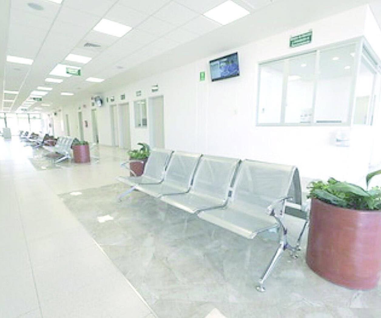 Derechohabientes denuncian demoras en atención en hospital IMSS
