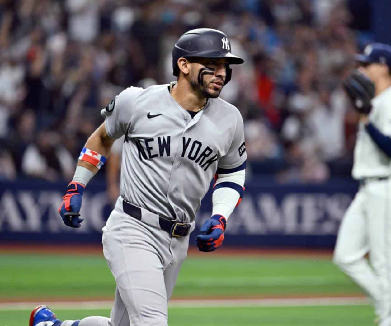 Caballero conecta 2 jonrones, Schlittler lanza 8 entradas y Yankees vencen 5-1 a Rays