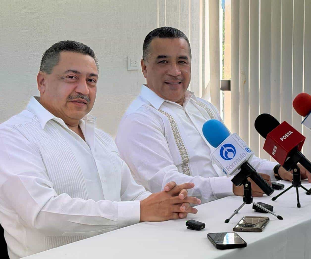 Piden maestros unidad