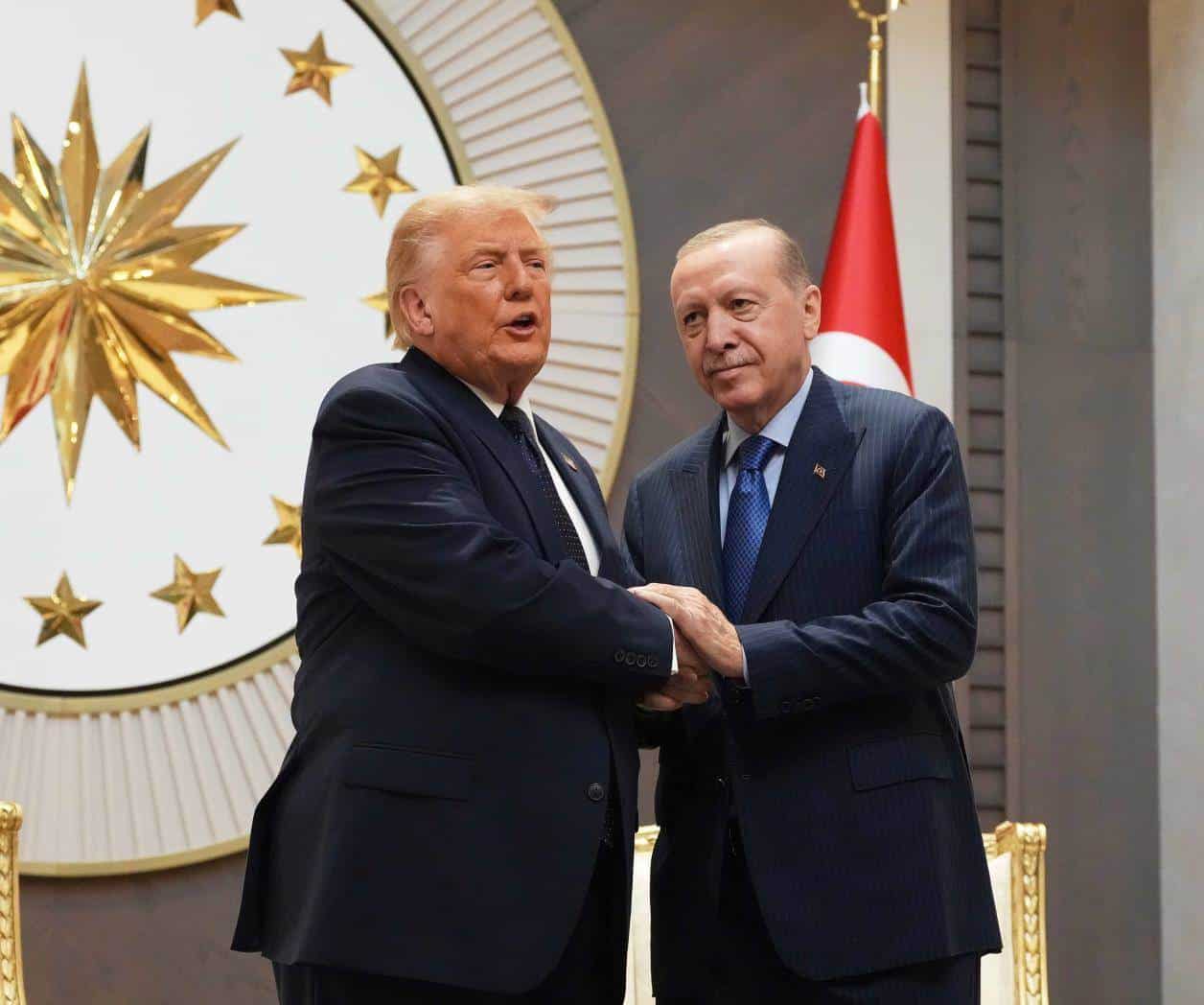 Trump levanta las sanciones a Turquía