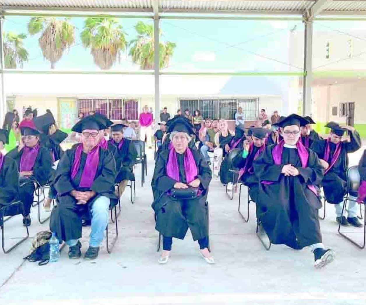 Concluyen 31 su educación básica