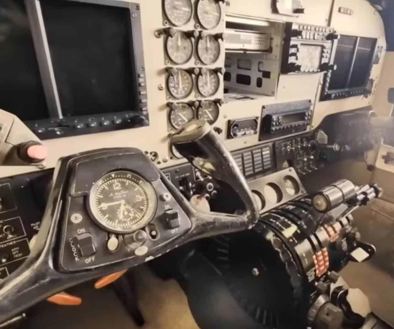 FGR identifica al piloto que llevó a El Mayo Zambada a EU