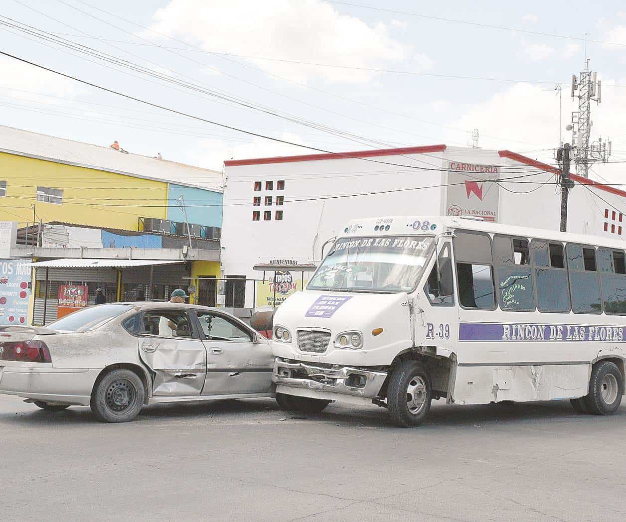 Acuerdan reparación de daños tras choque
