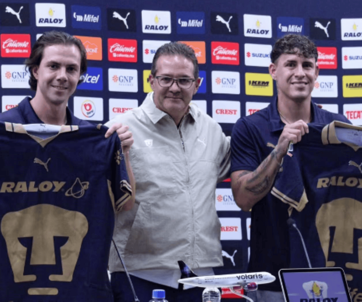 Pumas presenta a Córdova y a Calderón como sus primeros refuerzos