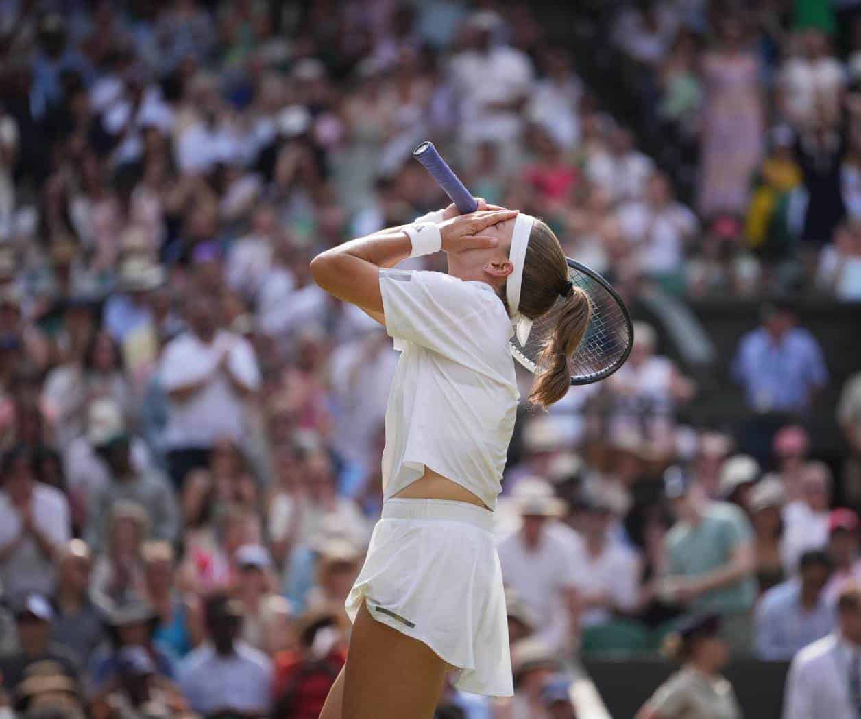 Muchova enfrentará a Noskova en la final