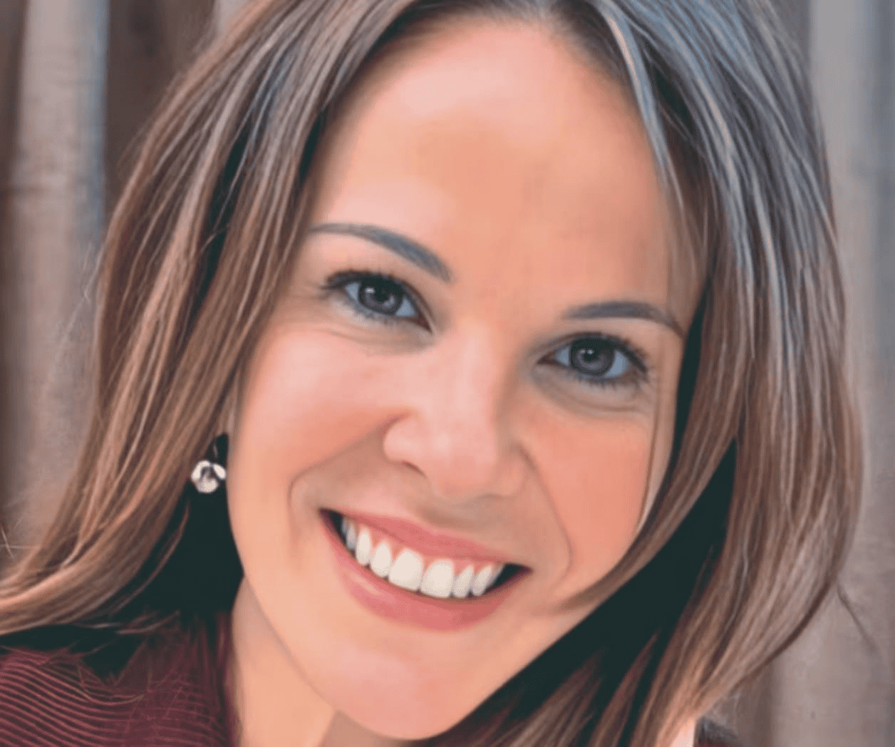 Marcela García Robles Gil publica su novela Agua turbia