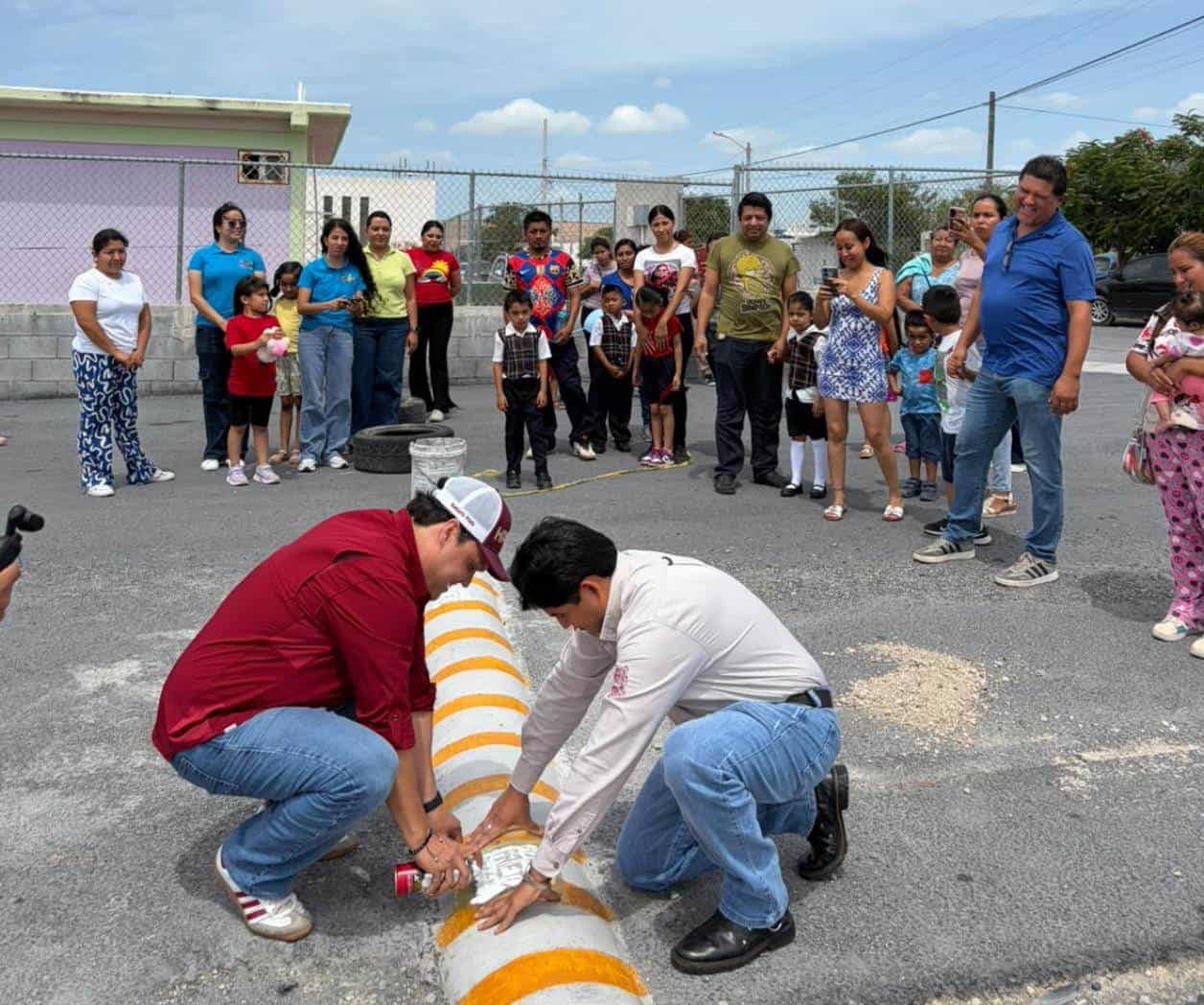 Recoge Humberto  Prieto Herrera las demandas de vecinos