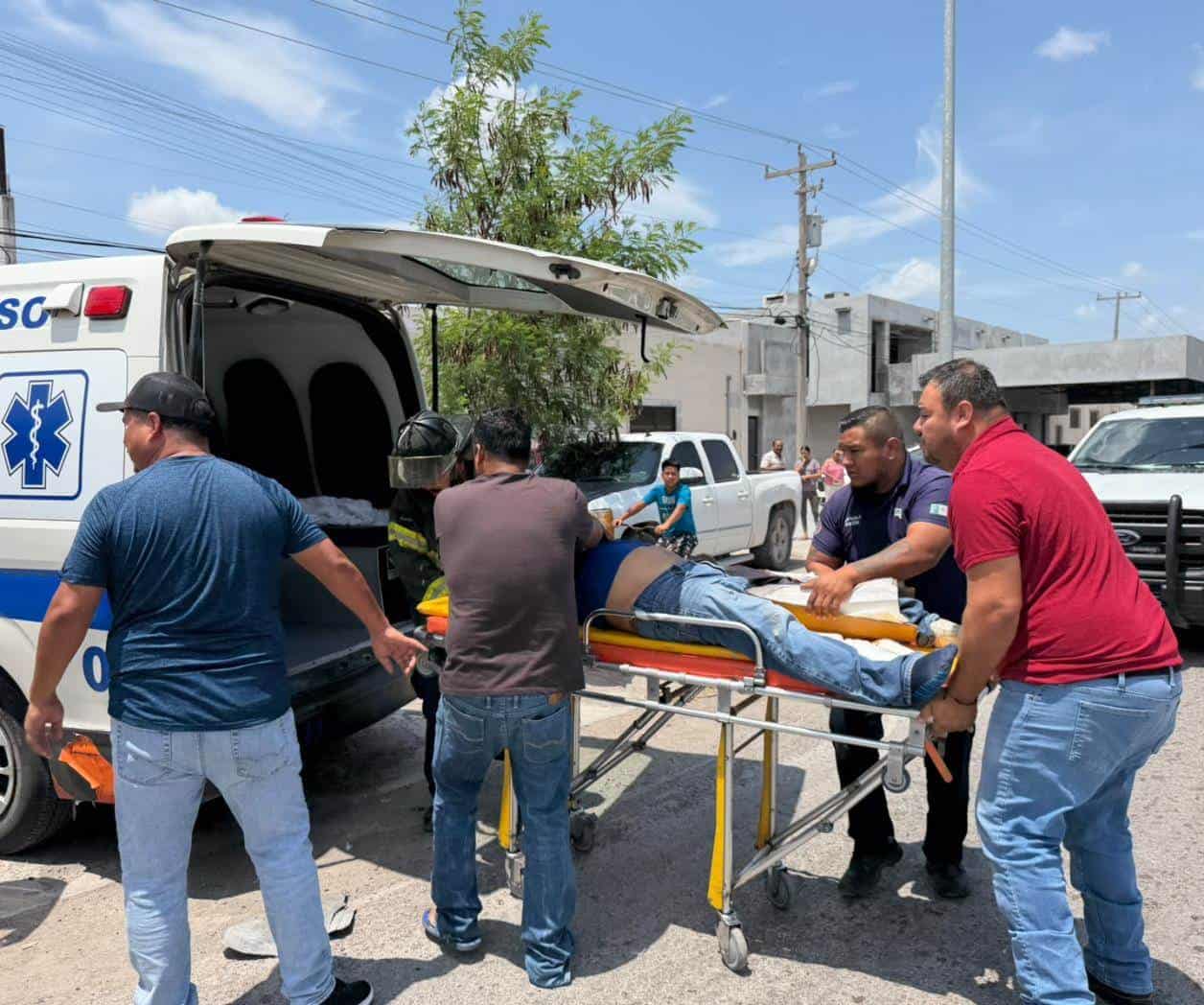Chocan 5 autos y una motocicleta