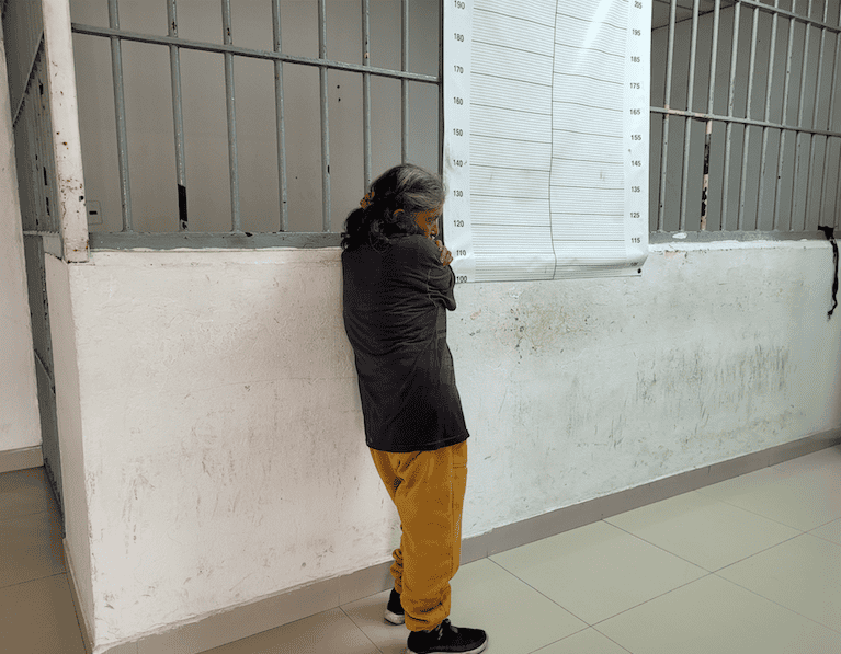 Detienen a mujer por ebria y escandalosa