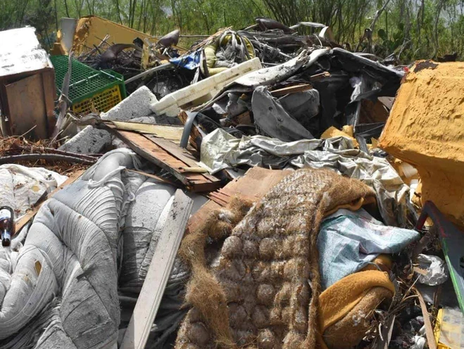 Predio abandonado se convierte en basurero clandestino
