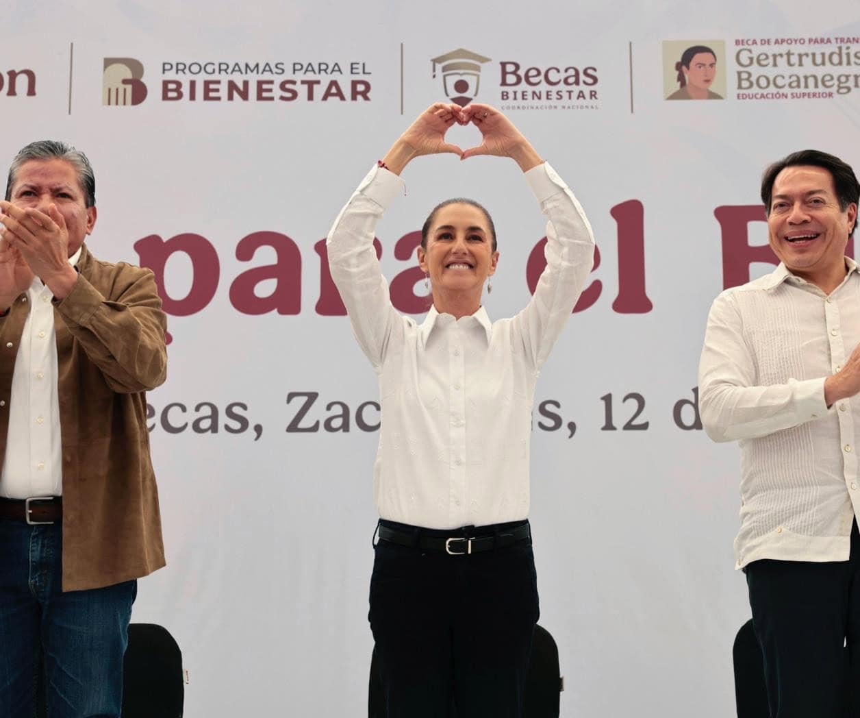 Sheinbaum anuncia beca universitaria