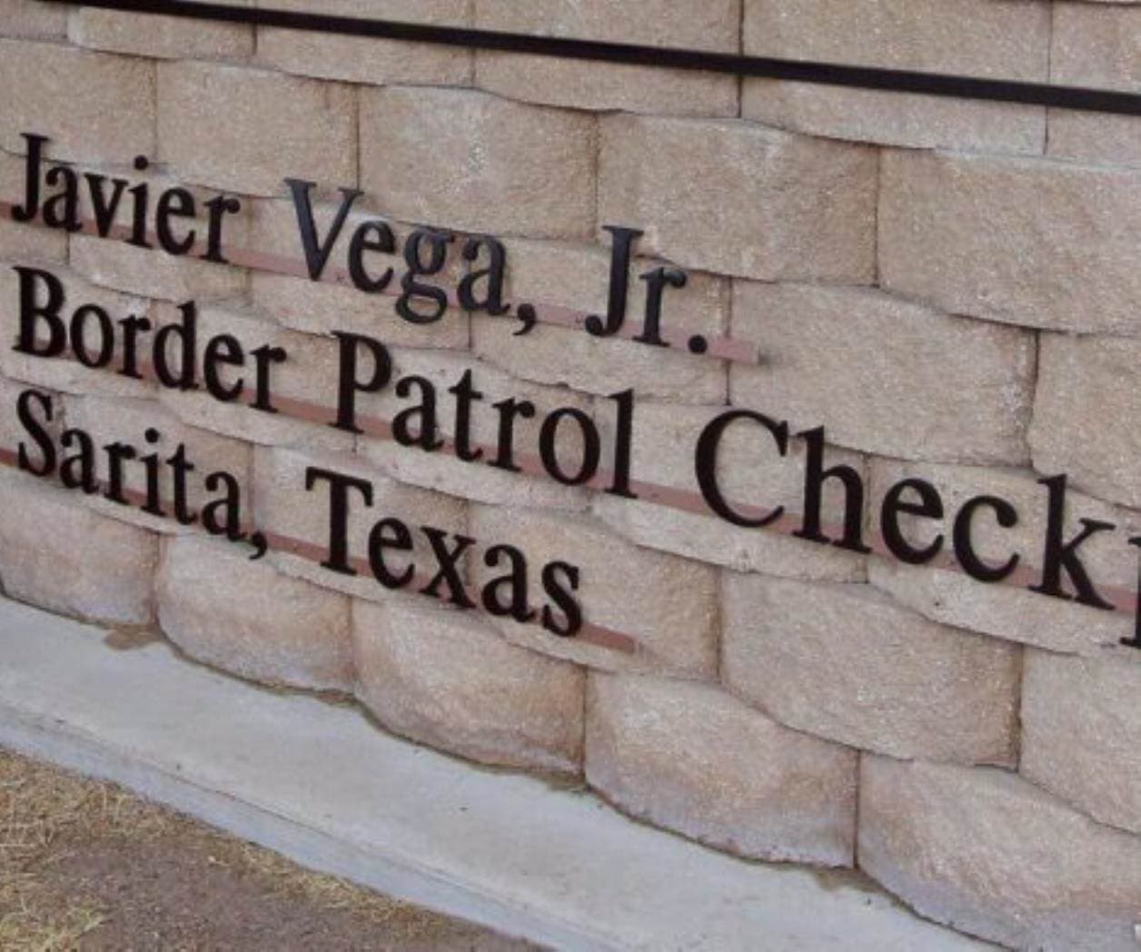 Arrestan a un ciudadano en Sarita, Texas