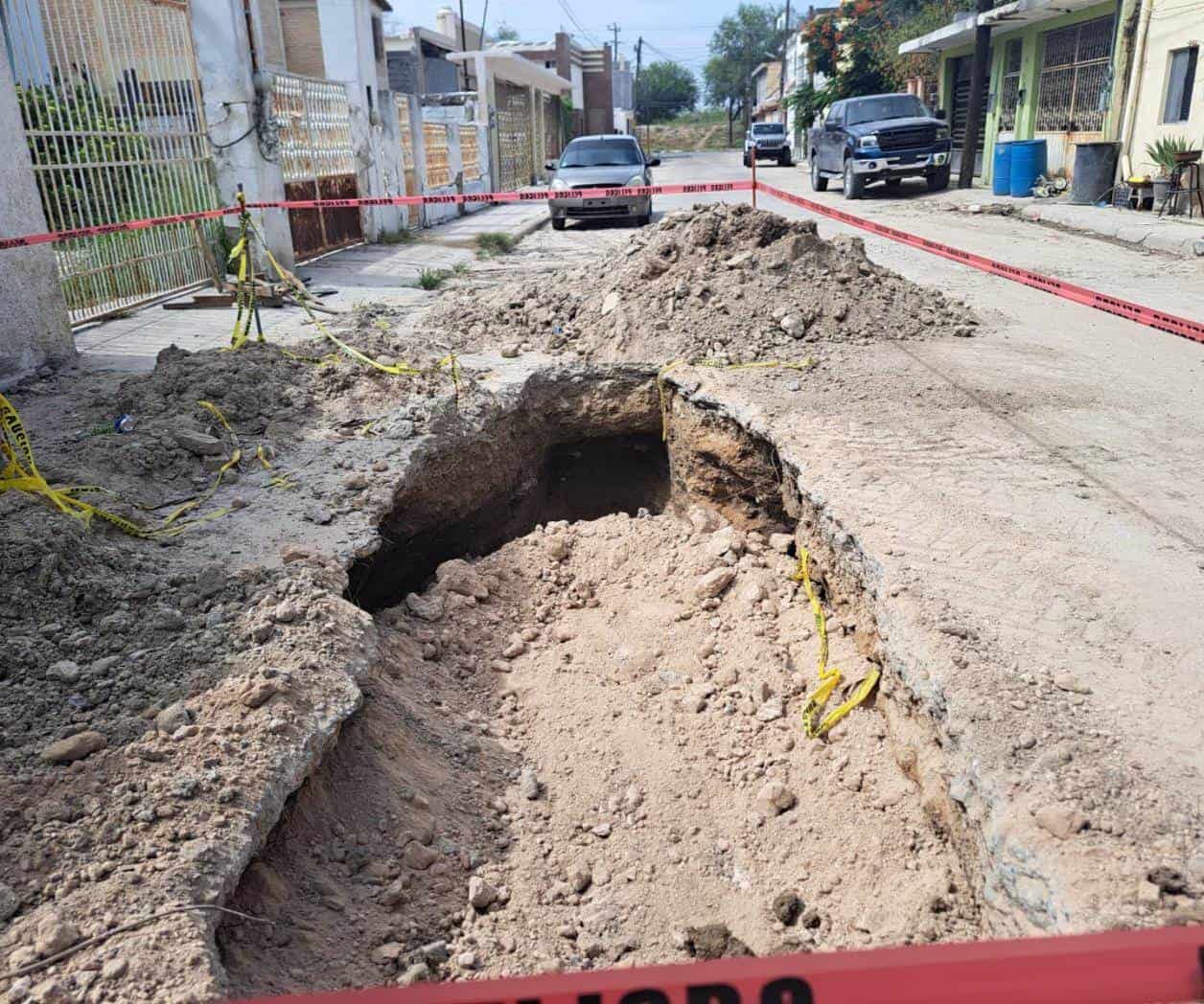 Deja la COMAPA obra a medias en pleno centro