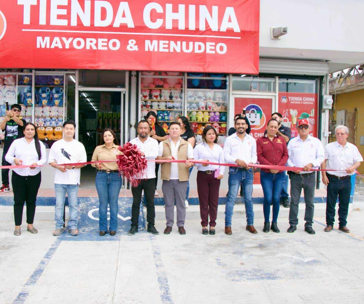 Alcaldesa inaugura Tienda China en San Fernando