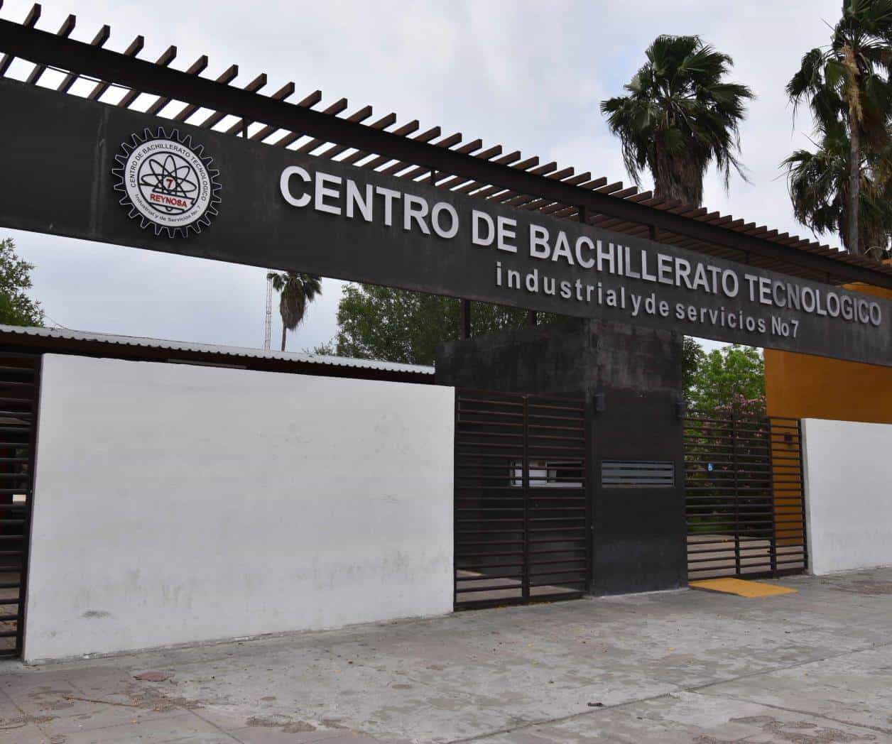 Da a conocer CBTIS 7 su lista de aceptados