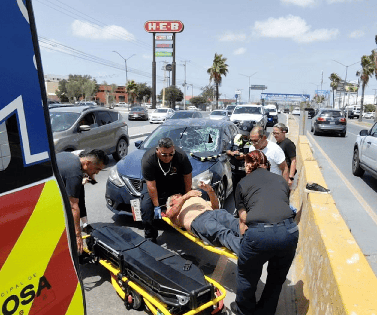 Hombre de la tercera edad es arrollado en bulevar Hidalgo
