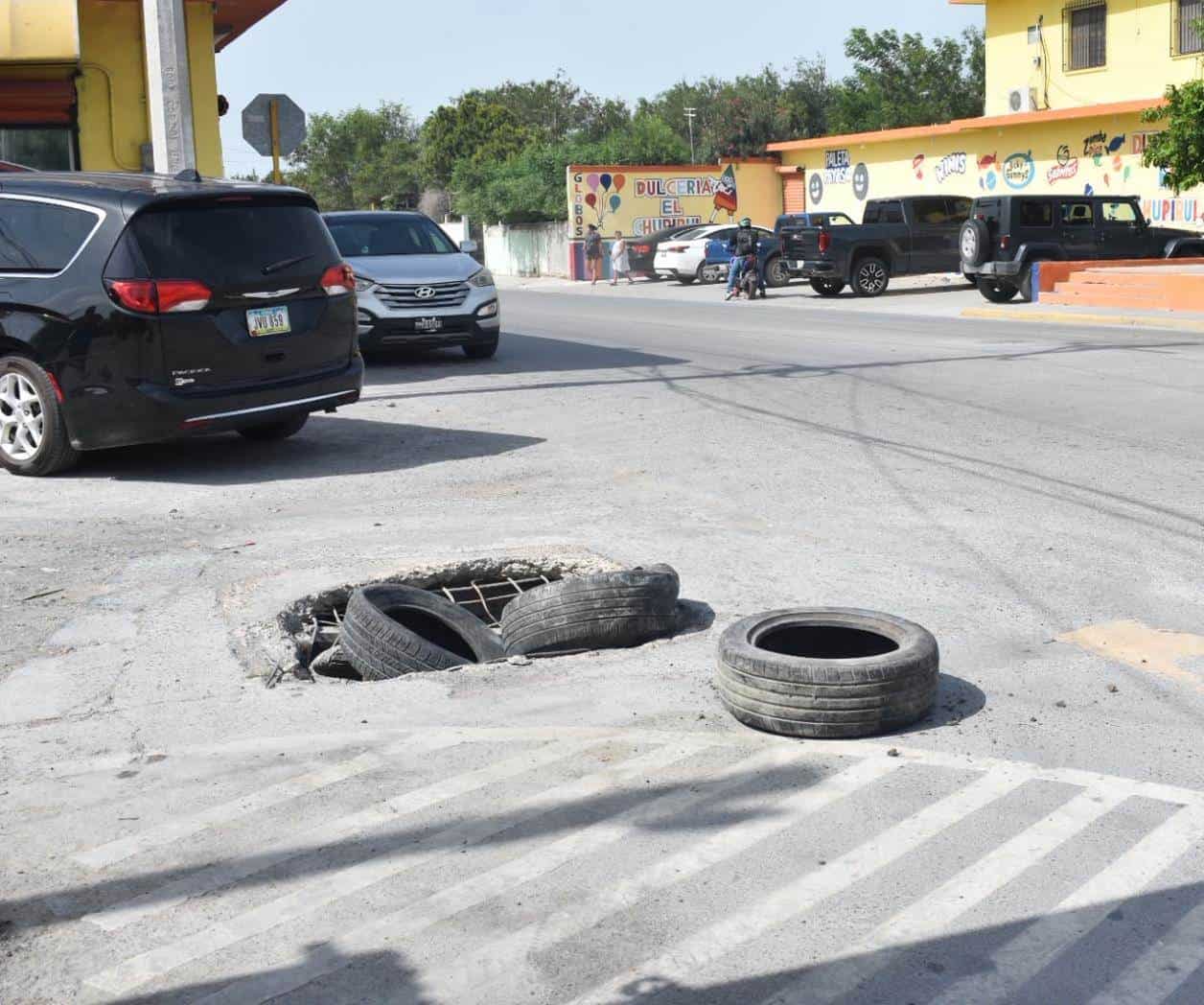 Ignoran un socavón desde hace un año