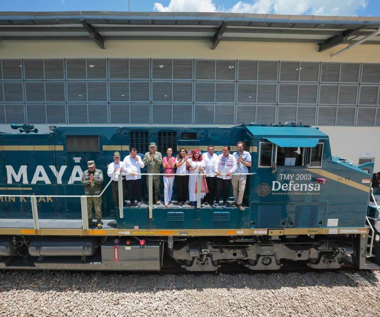 Claudia Sheinbaum recibe locomotoras del Tren Maya