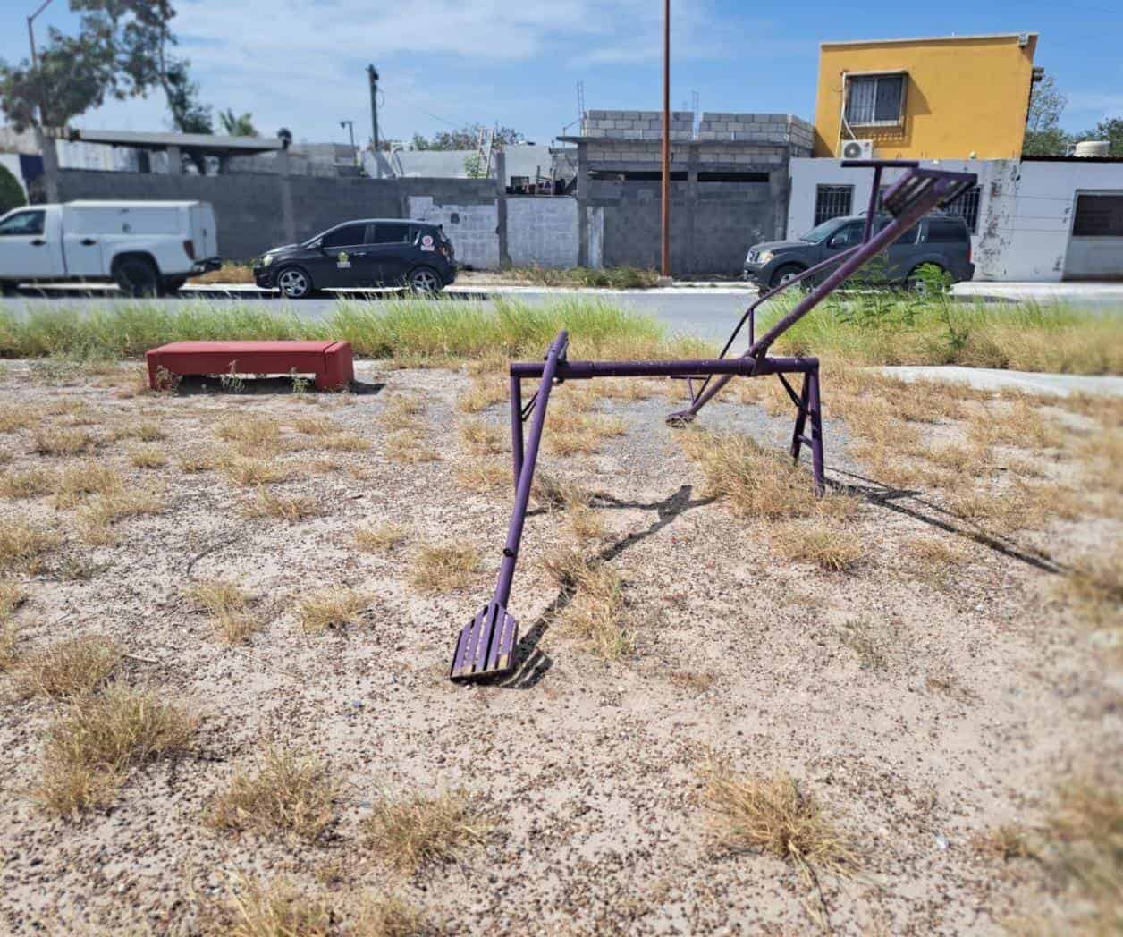 Bioparque y plazas públicas en Bugambilias en abandono