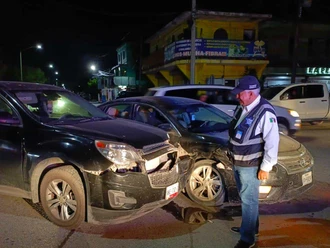  Omite alto en cruce férreo y causa choque en Río Bravo