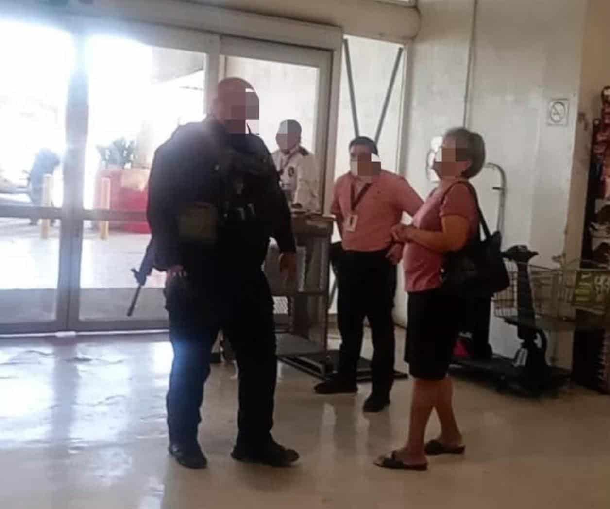 Sorprenden a abuelita robando café en Victoria
