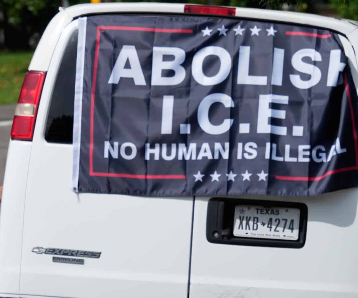 Juez frena la deportación de testigo en la muerte de un mexicano a manos del ICE en Houston