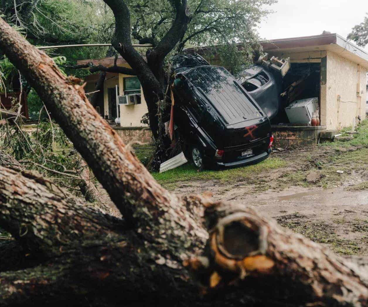 Inundaciones en Texas destruyeron 135 casas
