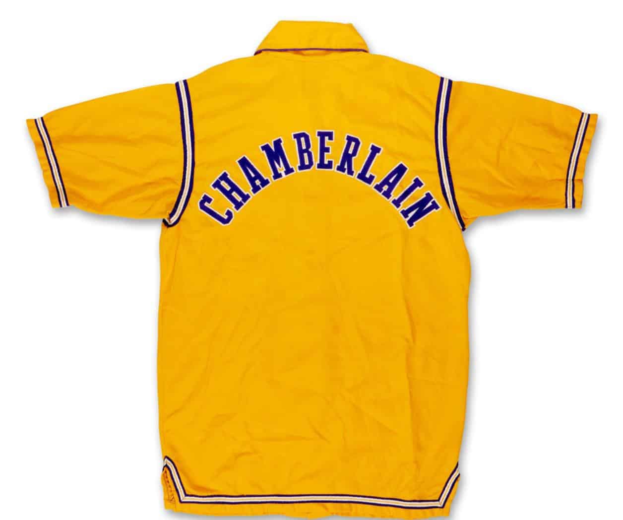 Chaqueta de los Lakers de Wilt Chamberlain se vende por más de 89K en subasta Chaqueta de los Lakers de Wilt Chamberlain se vende por más de 89K en subasta