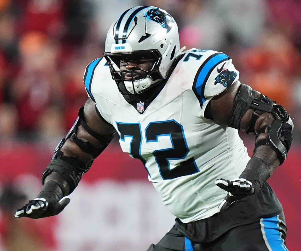 Taylor Moton se perderá el inicio de la temporada