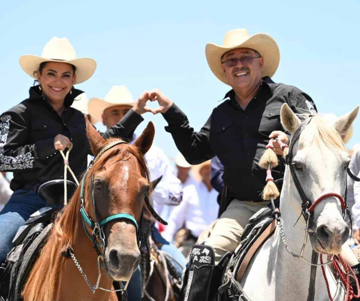 Participa senadora Olga Sosa en la cabalgata de Tula