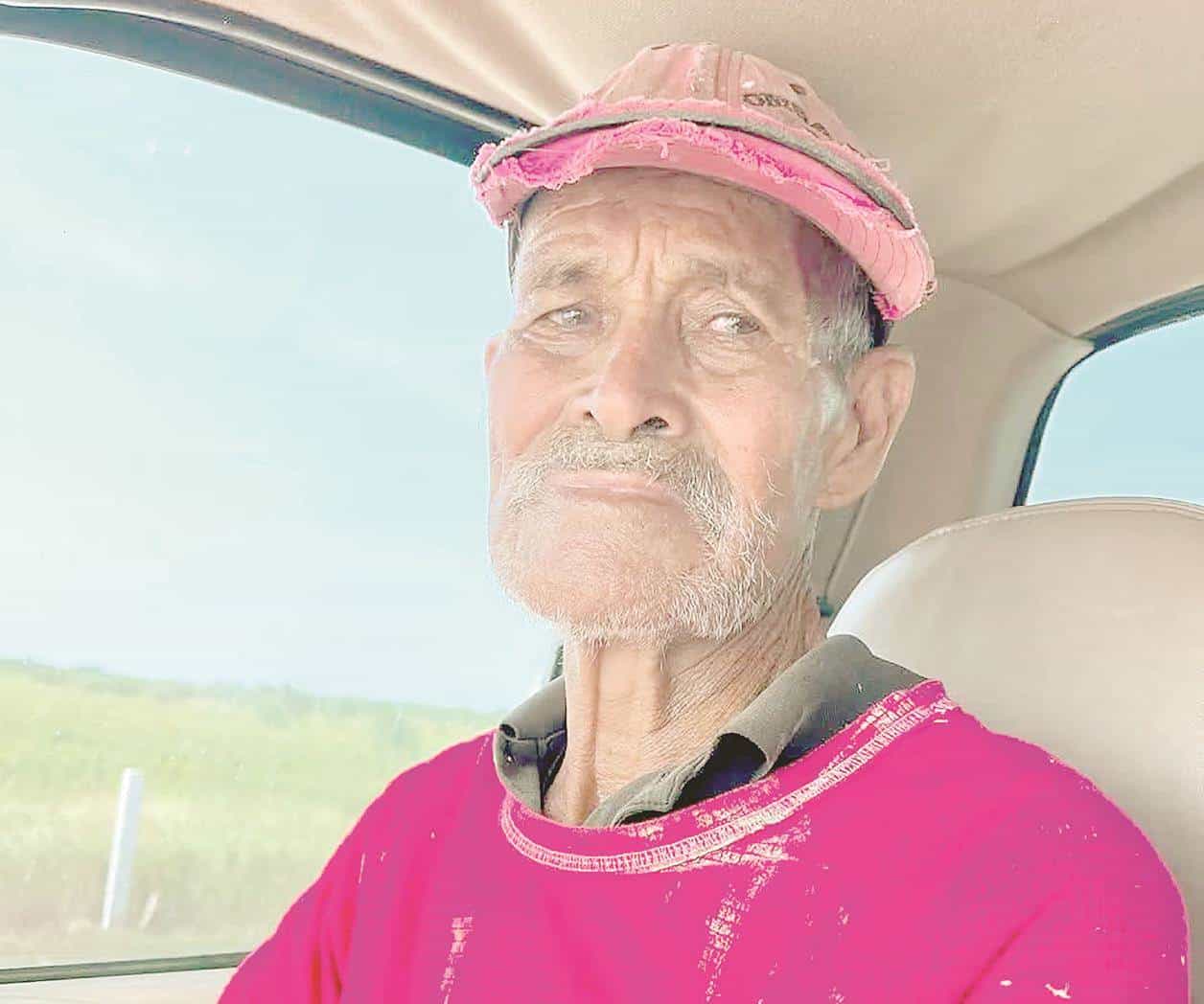 Rescatan de autopista adulto extraviado