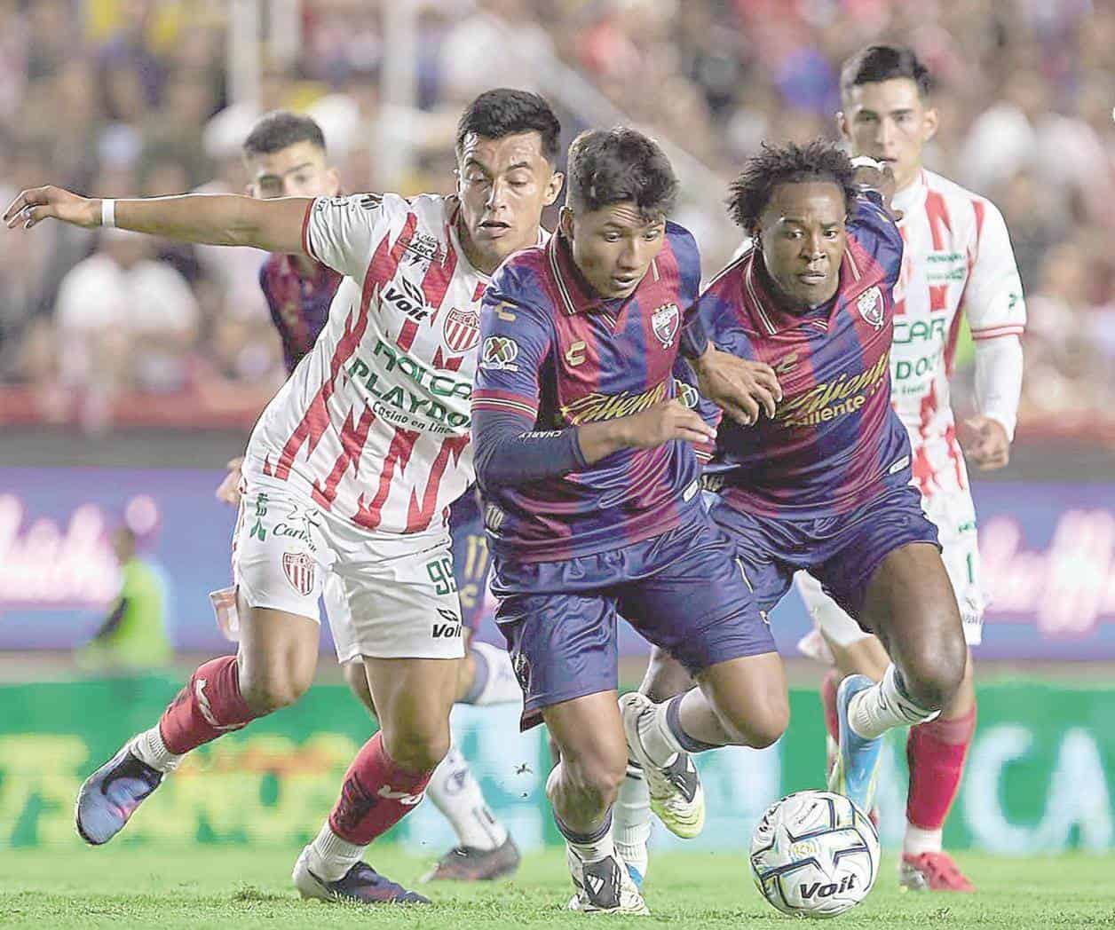 Debutan como locales