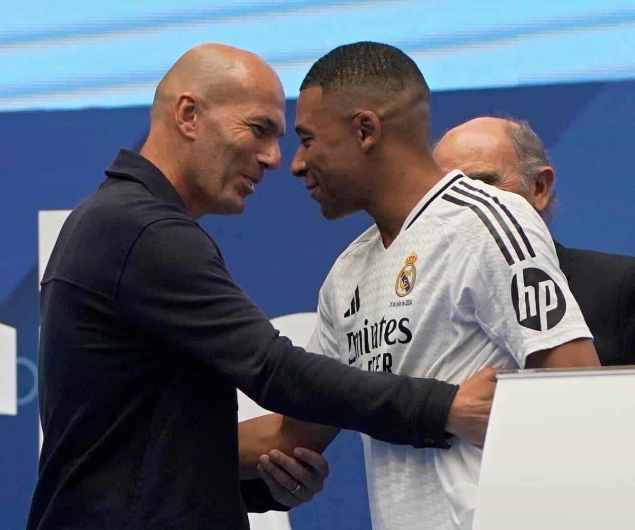 Francia anunciaría a Zinedine Zidane la próxima semana