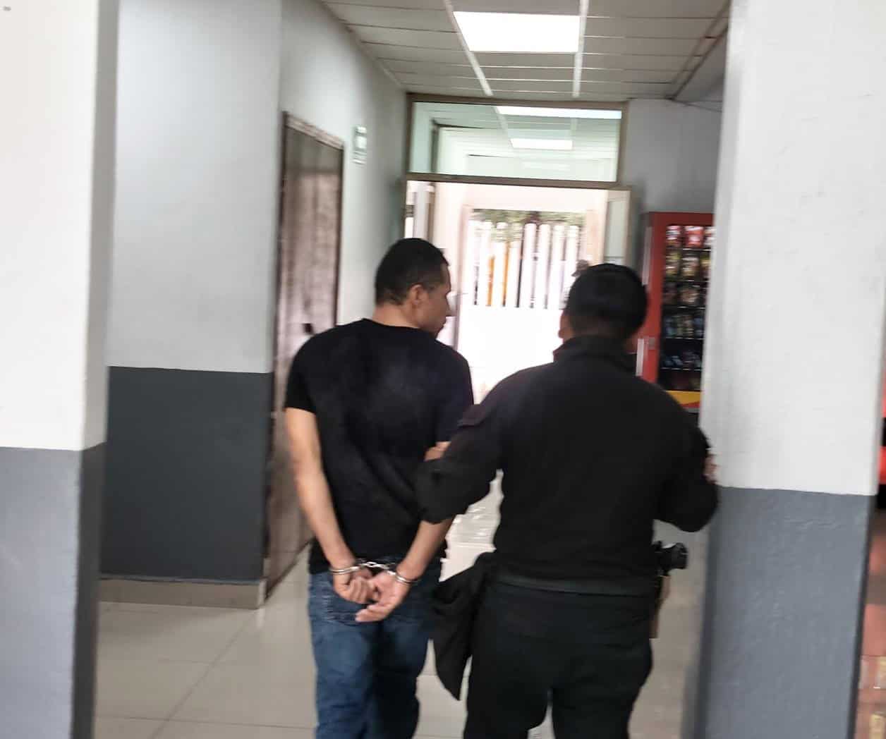 Intentaba fugarse con mercancía sin pagar
