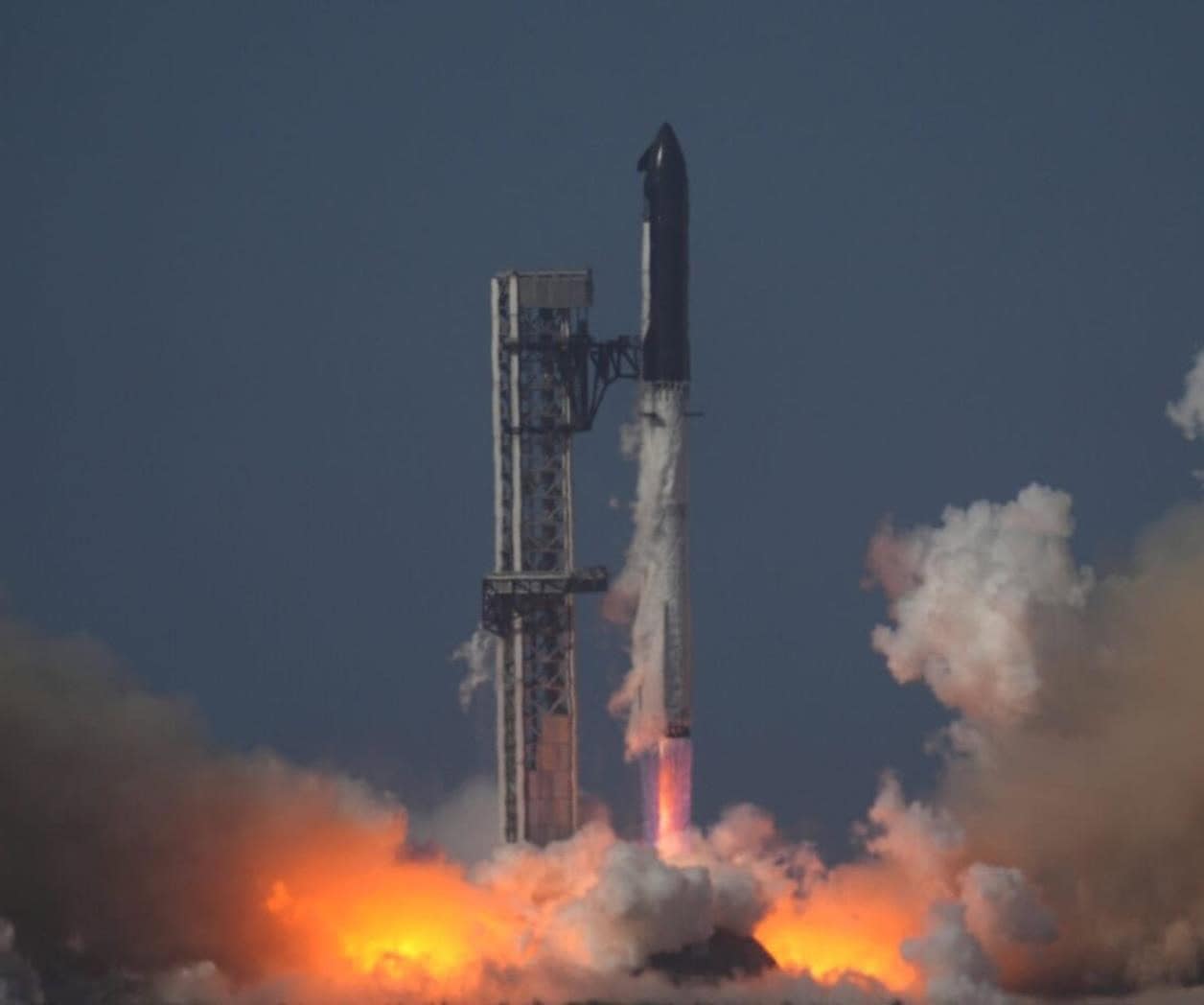 Despega vuelo 13 de SpaceX