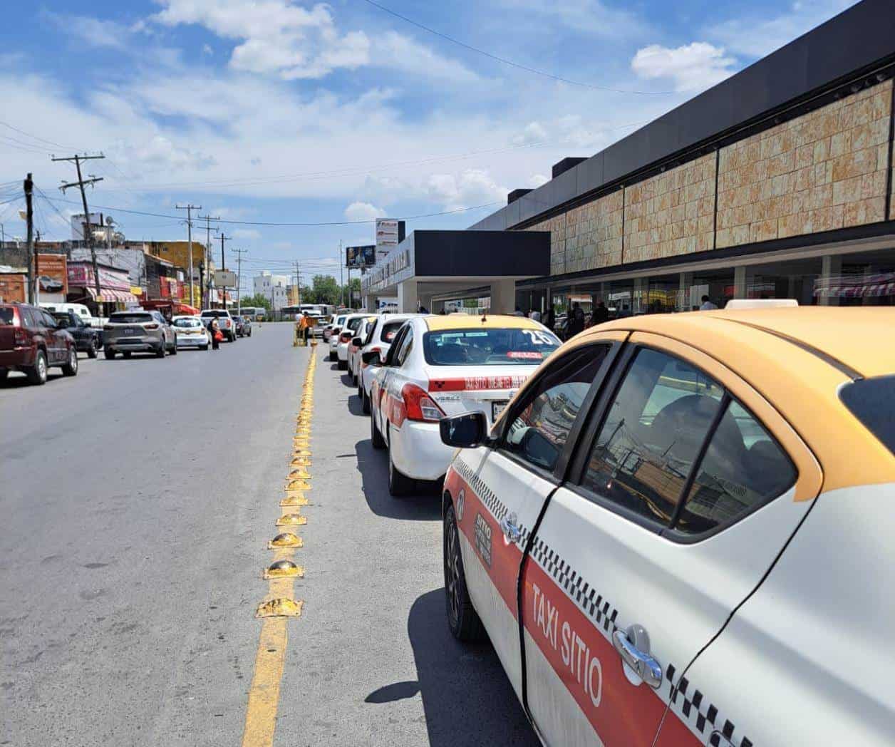 Repunta demanda de taxis en Central