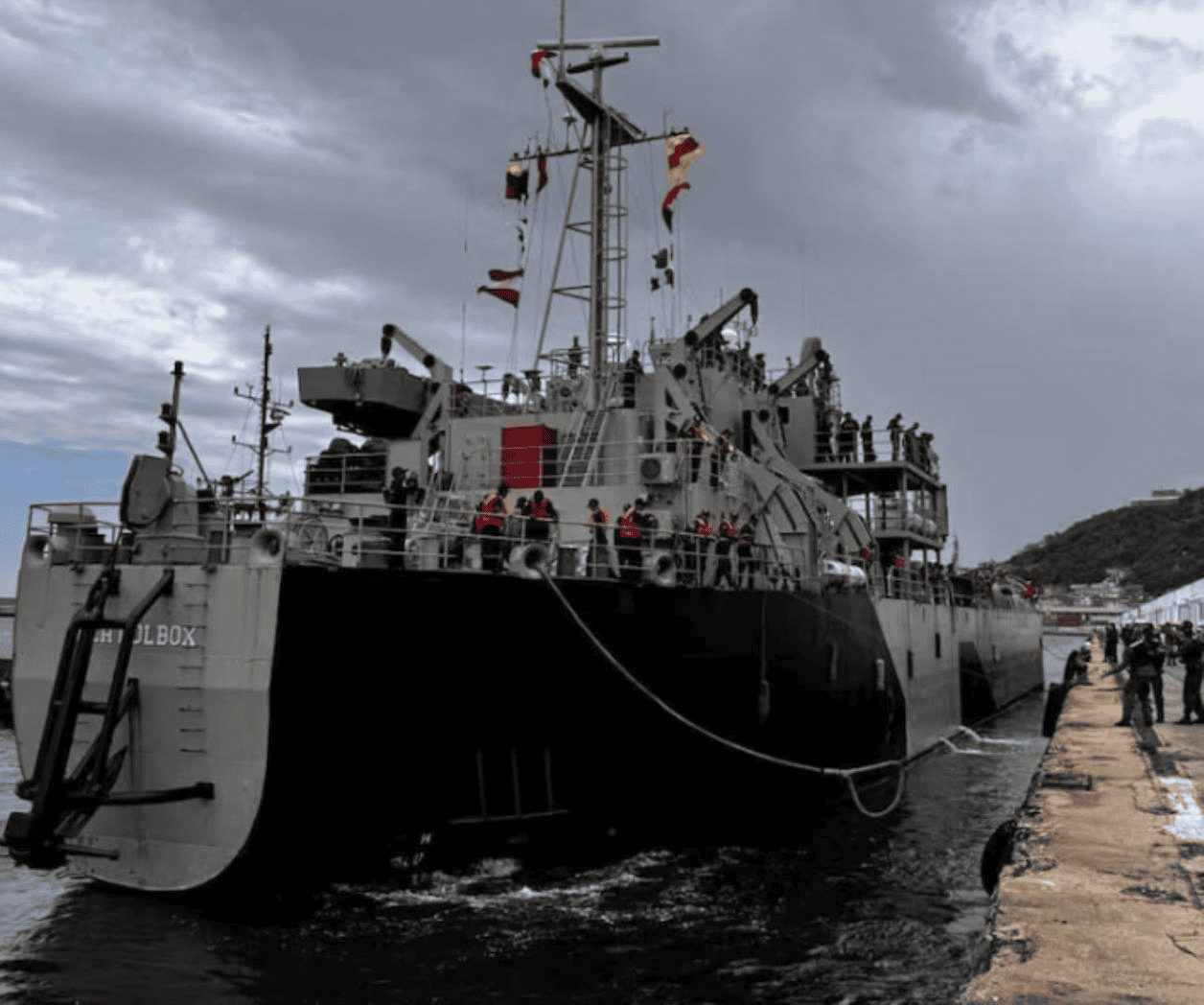 Mexicanos alistan barcos con ayuda humanitaria a Venezuela