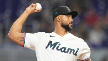 Stowers pega jonrón y Marlins superan a Filis